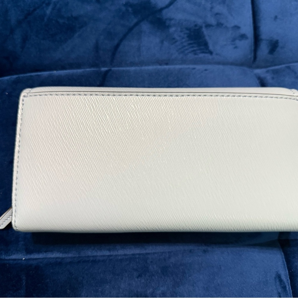 Michael Kors Mimi Saffiano Pale Blue Leather Bi-Fold Wallet - Picture 4 of 4
